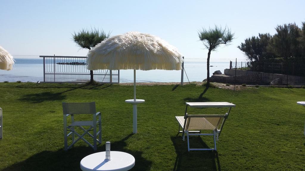 Agriturismo Frontemare Джулианова Екстериор снимка