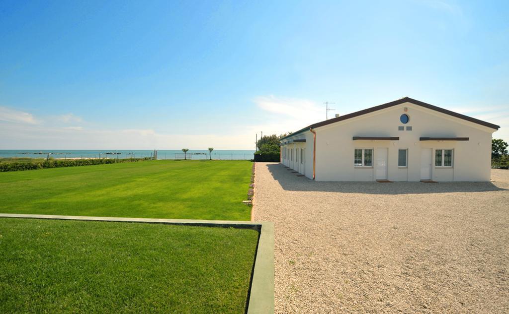 Agriturismo Frontemare Джулианова Екстериор снимка