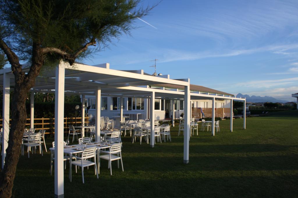 Agriturismo Frontemare Джулианова Екстериор снимка