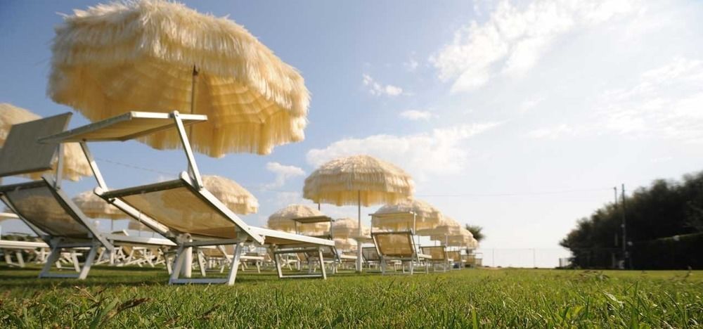 Agriturismo Frontemare Джулианова Екстериор снимка